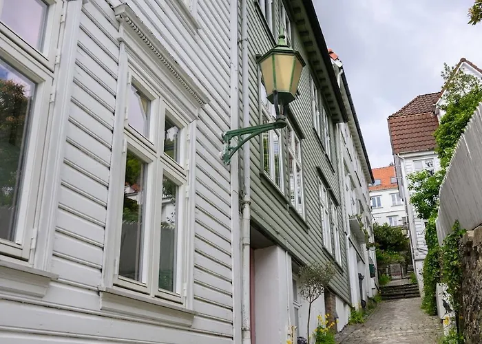 Delightful Bryggen - Norwegians Minimum Age 25 아파트